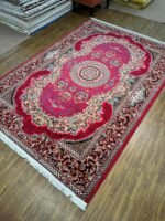 Persian Inspired Decorative Red Medallion Rug (7x10)